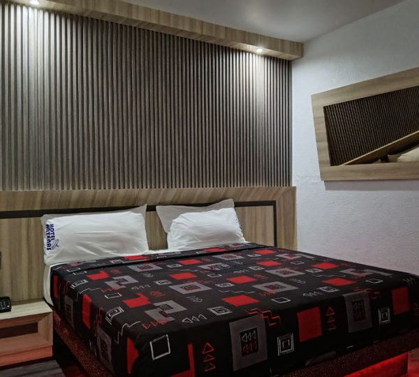 Cama